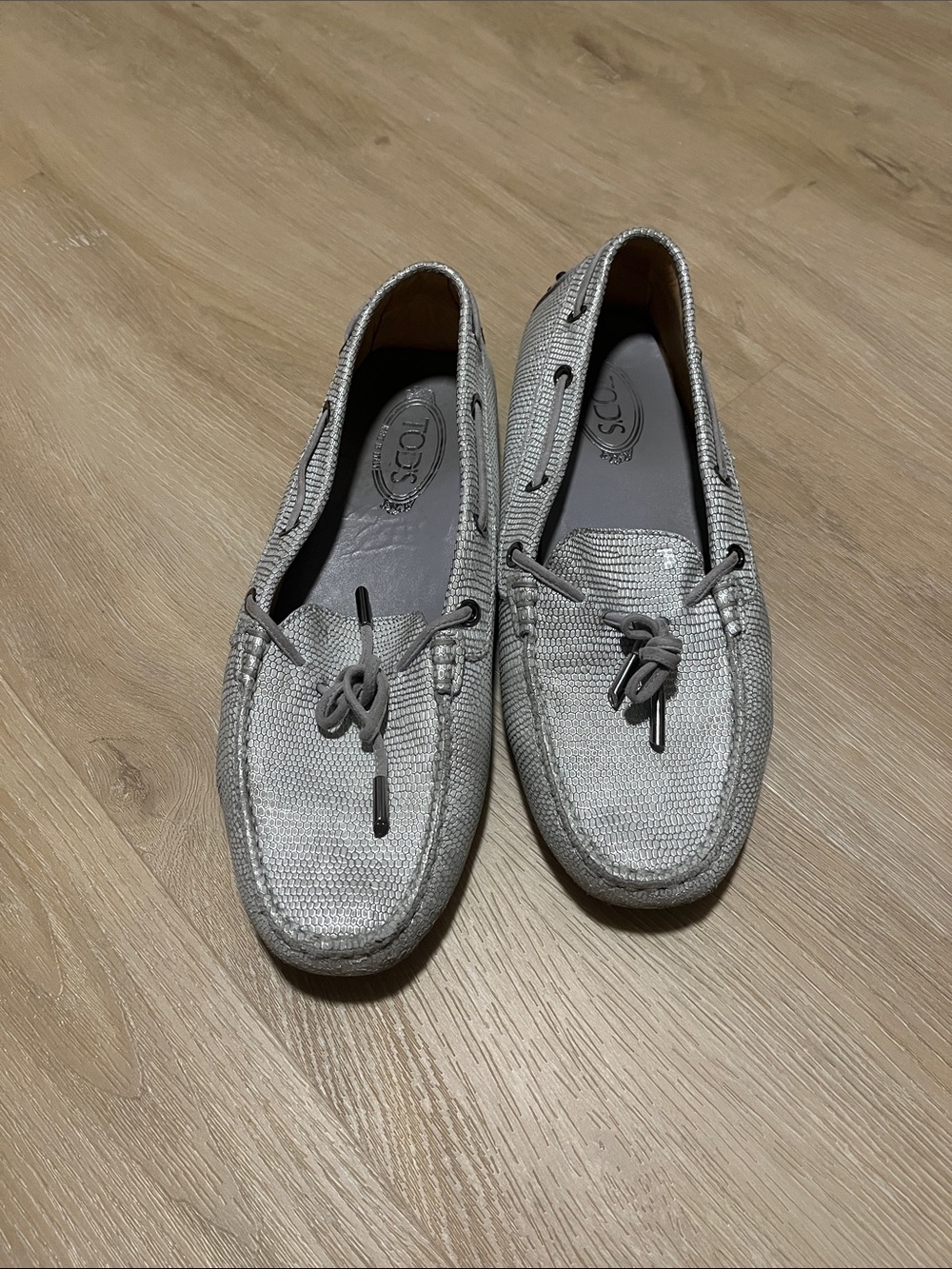 Tod’s Silver Loafer Size 41